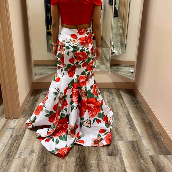 NWT Prom Dress Size 5/6 - Picture 2 of 2